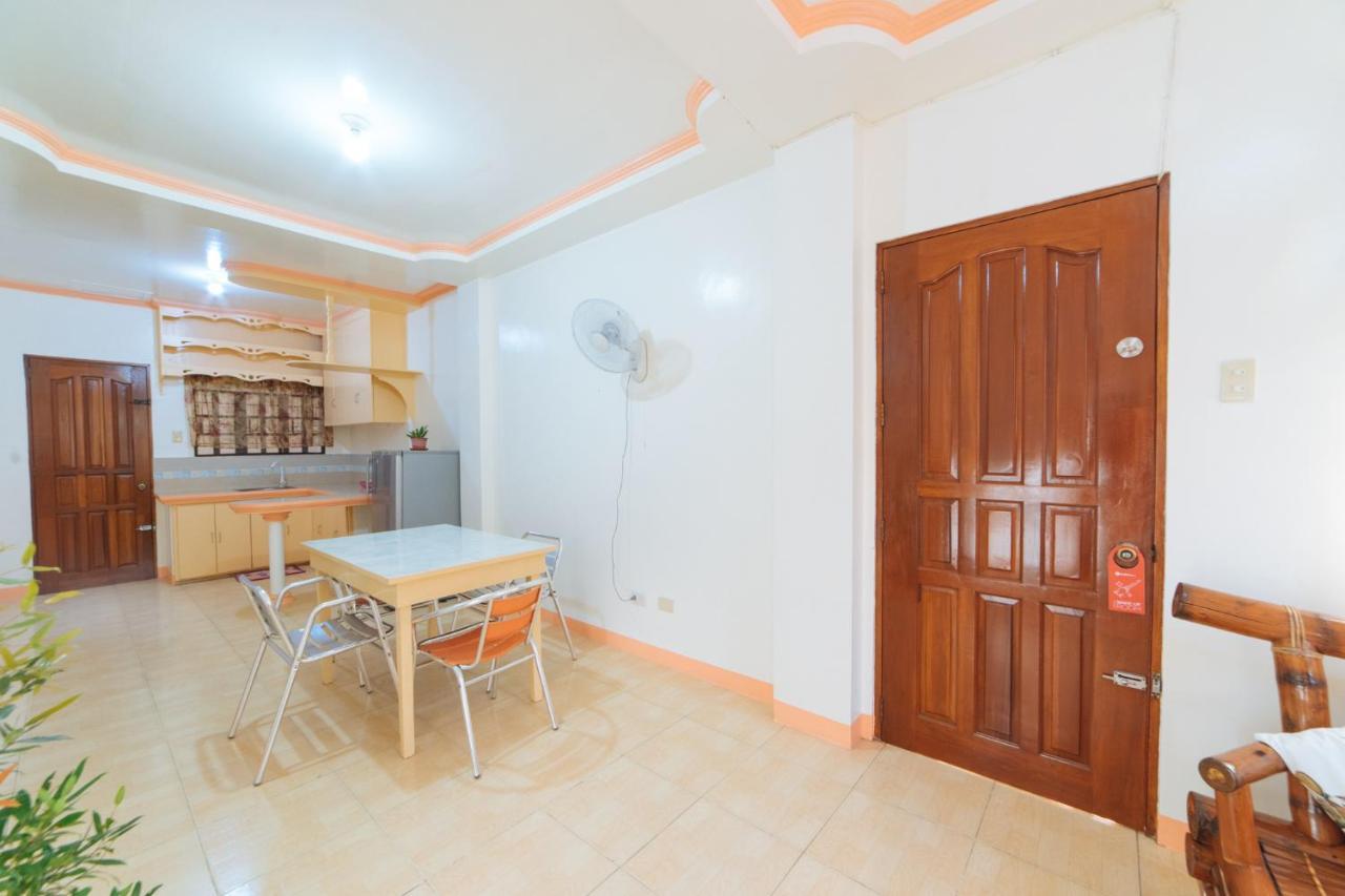 Reddoorz @ Q Abeto Street Mandurriao Hotel Iloilo City Bagian luar foto