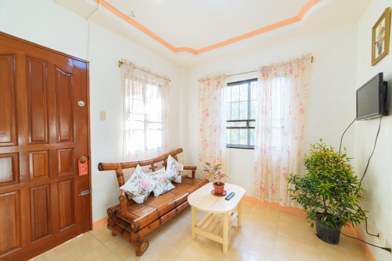 Reddoorz @ Q Abeto Street Mandurriao Hotel Iloilo City Bagian luar foto